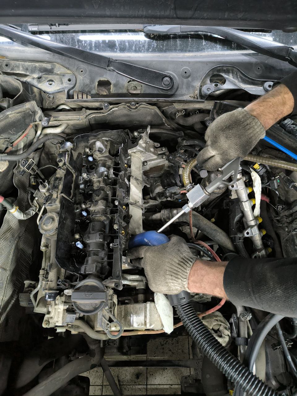 Чистка впускных клапанов ореховой скорлупой Renault